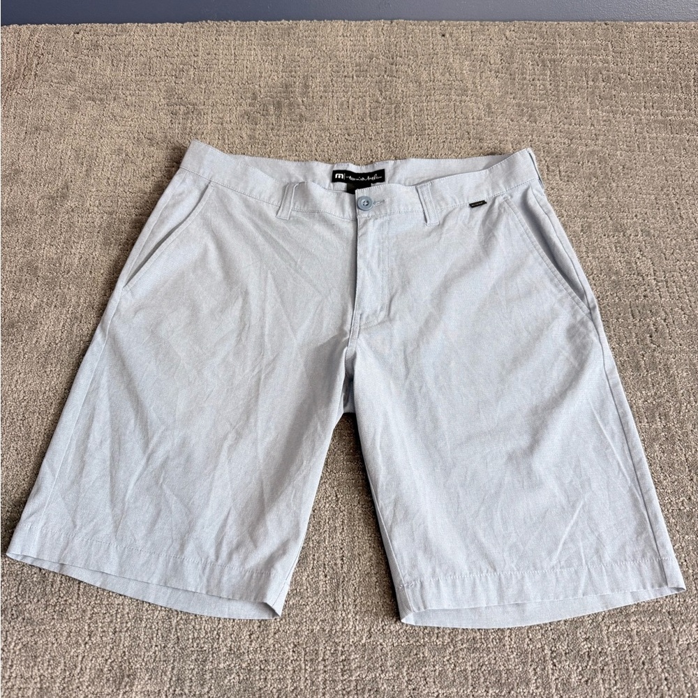 Travis Mathew Light Gray Flat-Front Men's Shorts